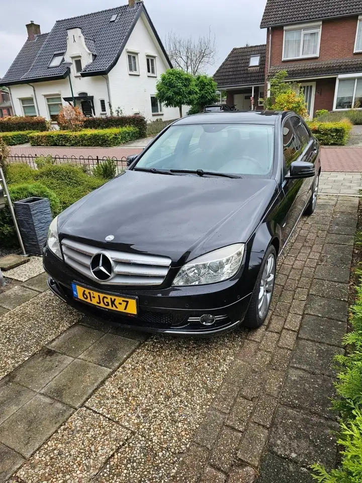 Mercedes-Benz C 180