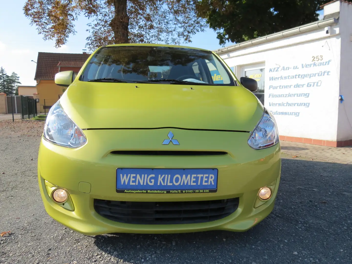 Mitsubishi Space Star Space Star 1.2 Clear Tec CVT Shine+ SHZ!! Gelb - 2
