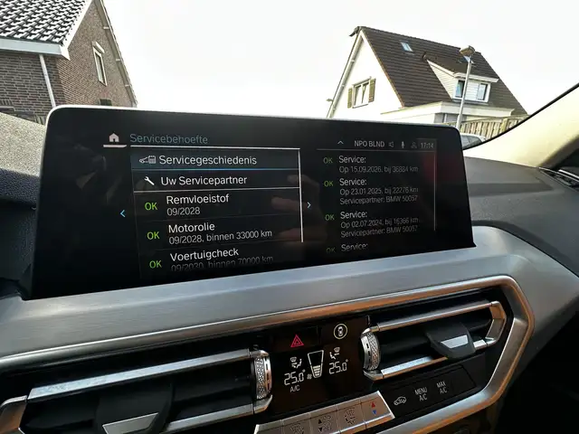 BMW X3 view 16