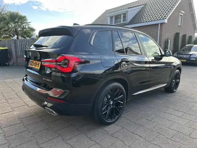BMW X3 view 14