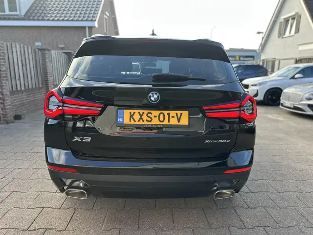 BMW X3 view 10