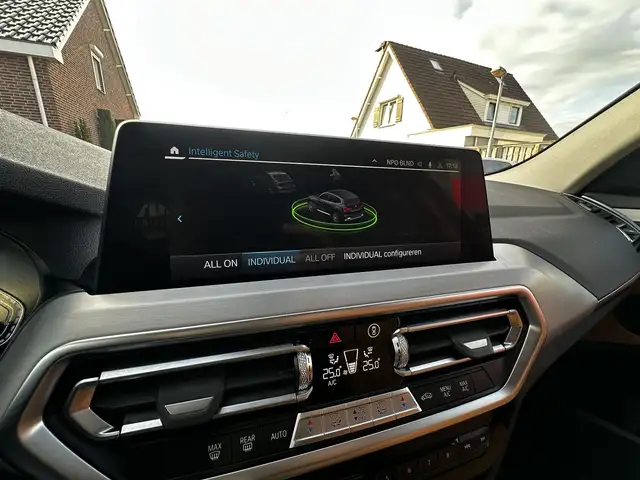 BMW X3 view 25