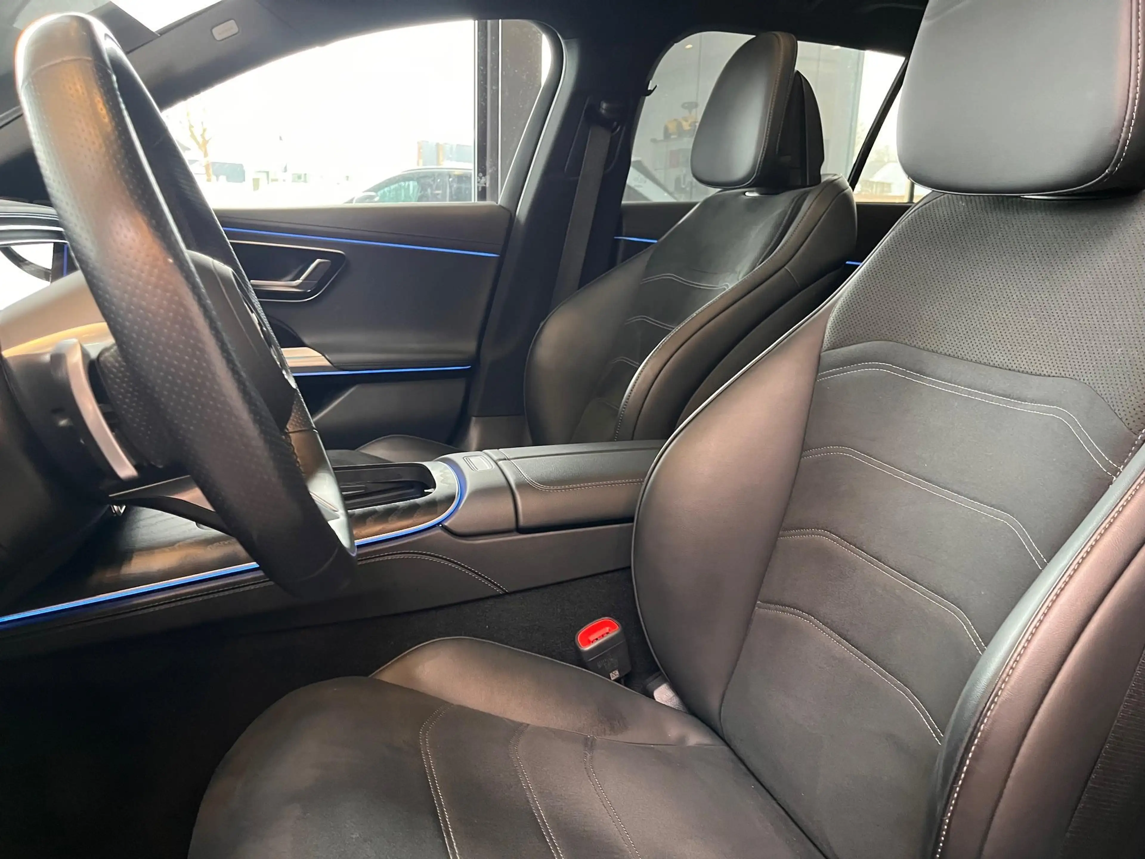 Mercedes-Benz E 220 d AMG/Pano/hyperscreen — photo 7
