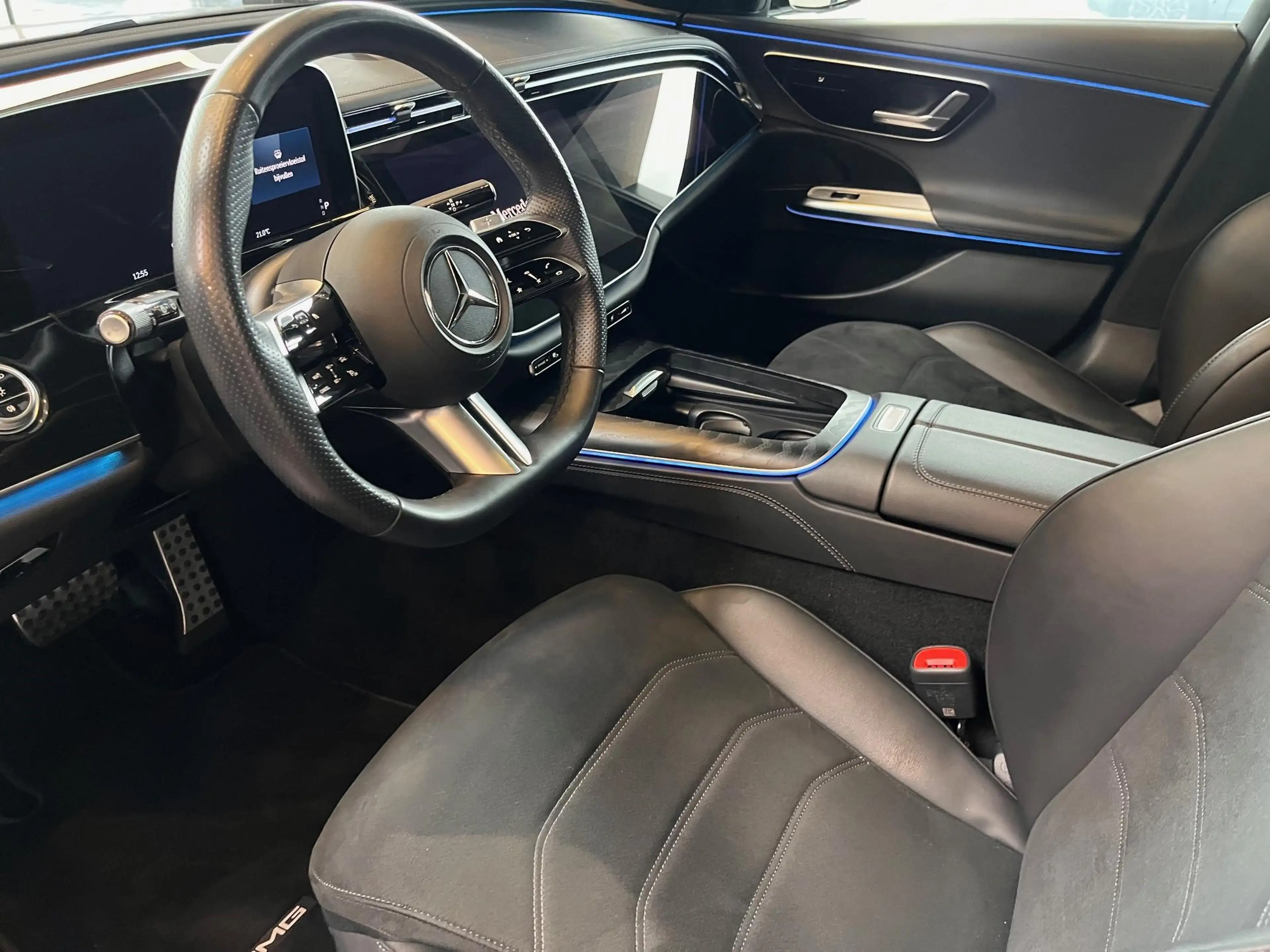 Mercedes-Benz E 220 d AMG/Pano/hyperscreen — photo 6