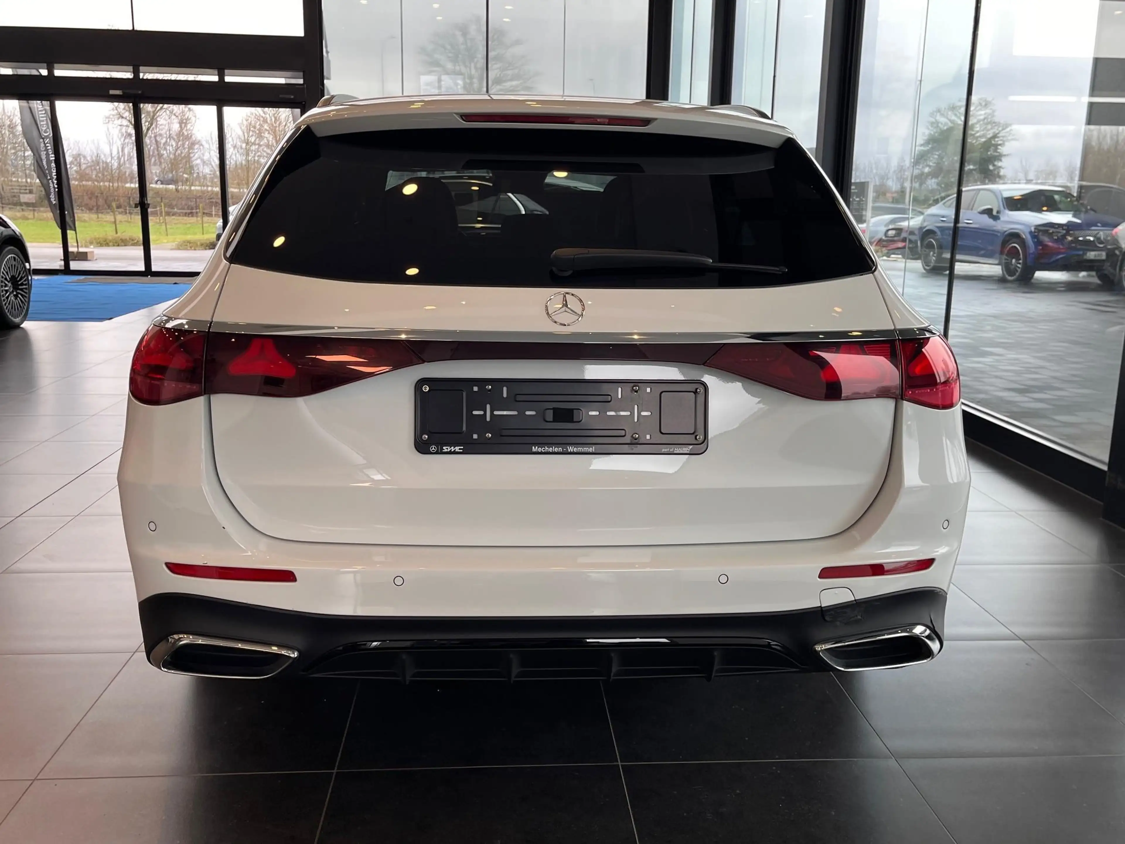 Mercedes-Benz E 220 d AMG/Pano/hyperscreen — photo 4