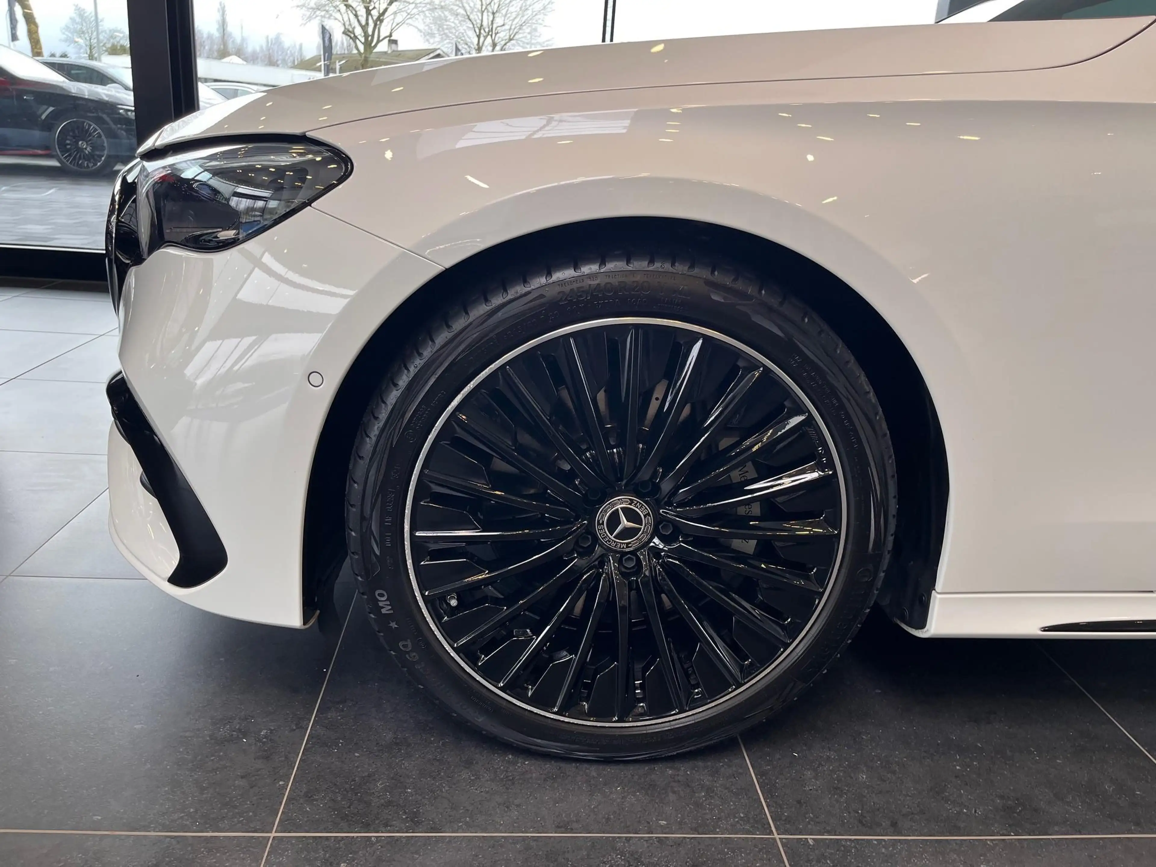 Mercedes-Benz E 220 d AMG/Pano/hyperscreen — photo 5