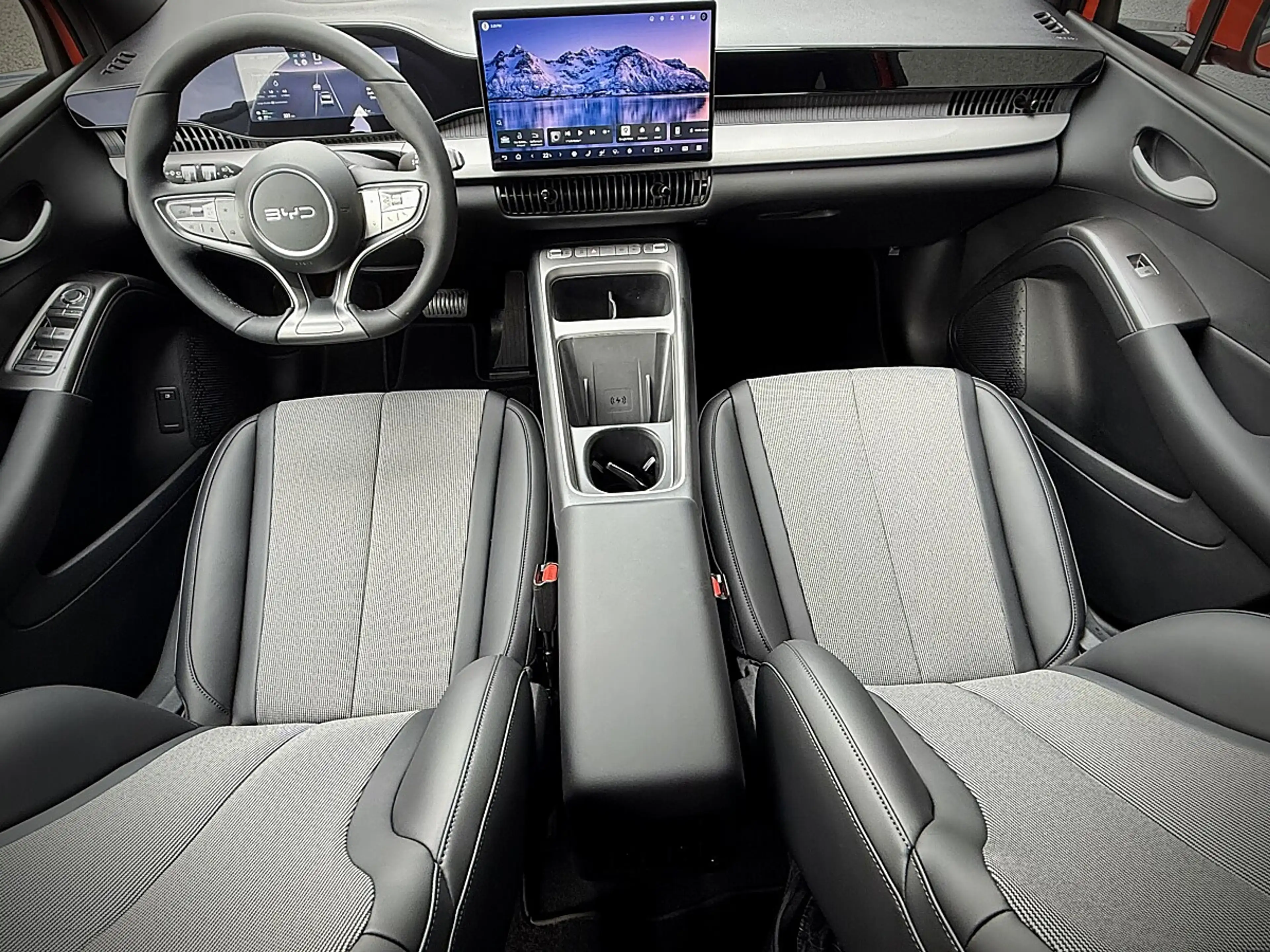 BYD Dolphin G Comfort DM-i PHEV 18,3kWh - WOW Vorführwagen ... — photo 7