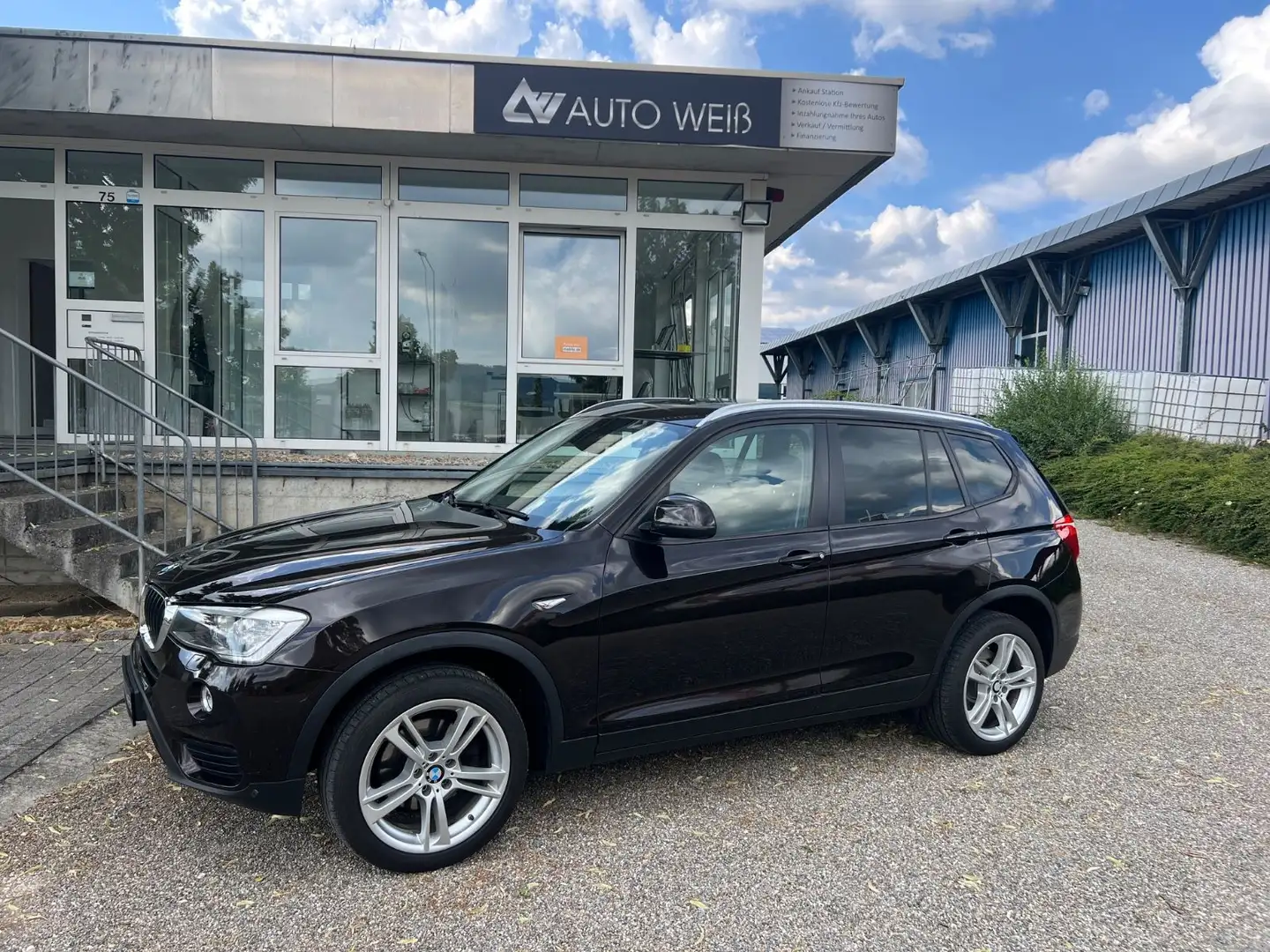 BMW X3 BaureihexDrive/PANO/AHK/HEAD-UP/EURO-6/KAMERA Bruin - 2