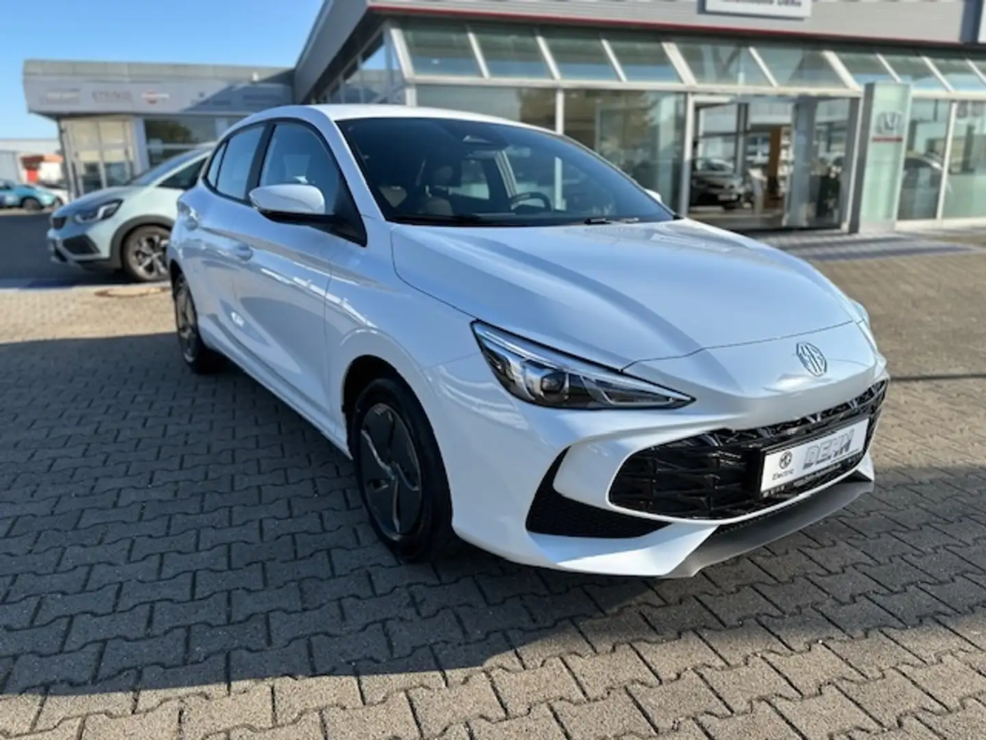 MG MG3 1.5 Hybrid+ Standard Navi Digitales Cockpit ACC Ap Weiß - 1