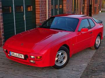 944 S