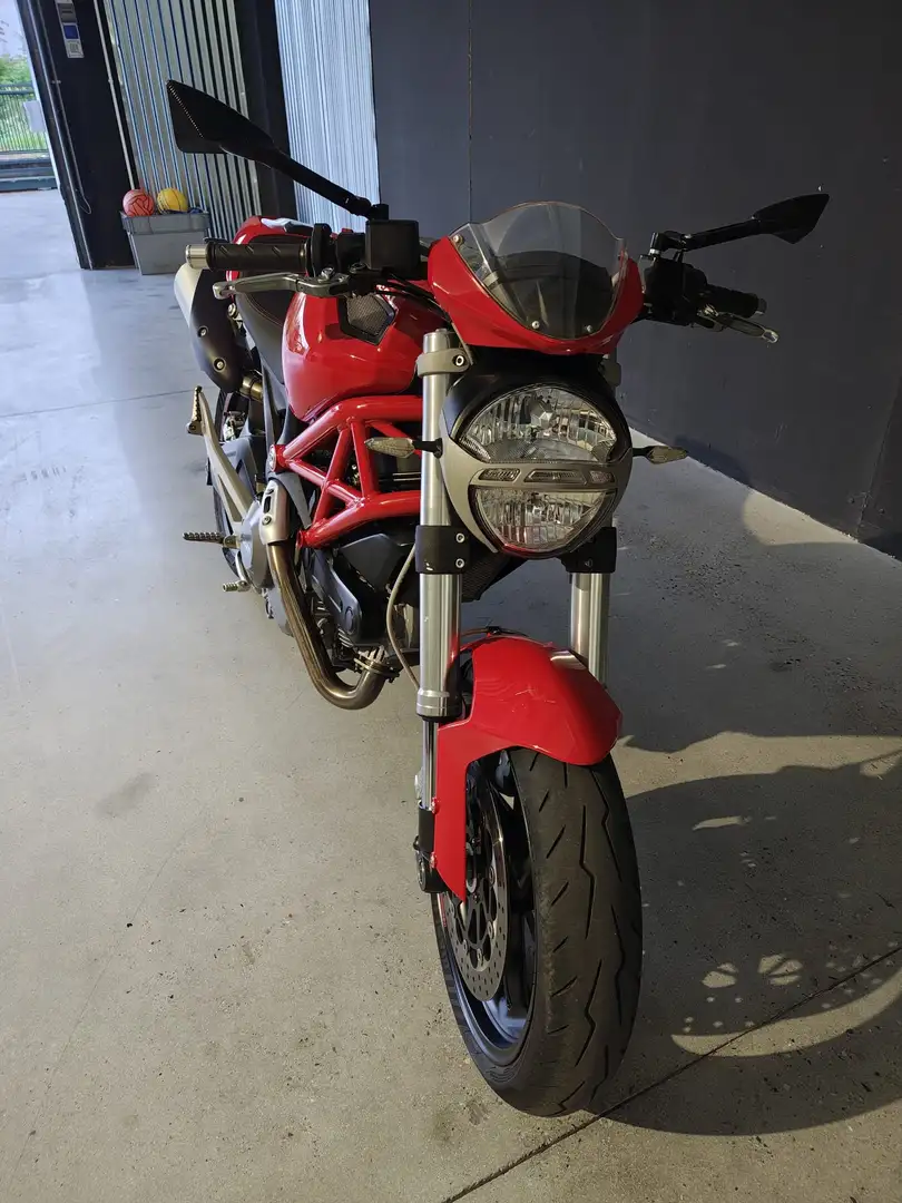Ducati Monster 696 Plus Rosso - 2