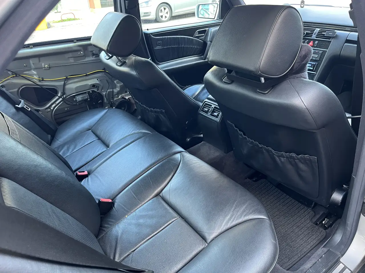 Mercedes-Benz E 200 Avantgarde, foto 1
