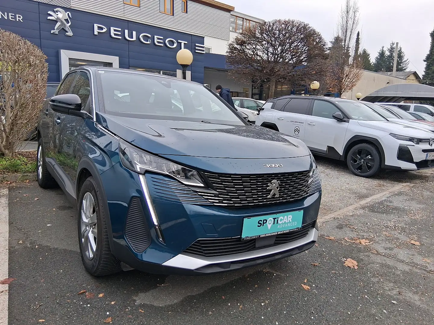 Peugeot 3008 PureTech 130 6-Gang-Manuell Active Pack Blau - 2