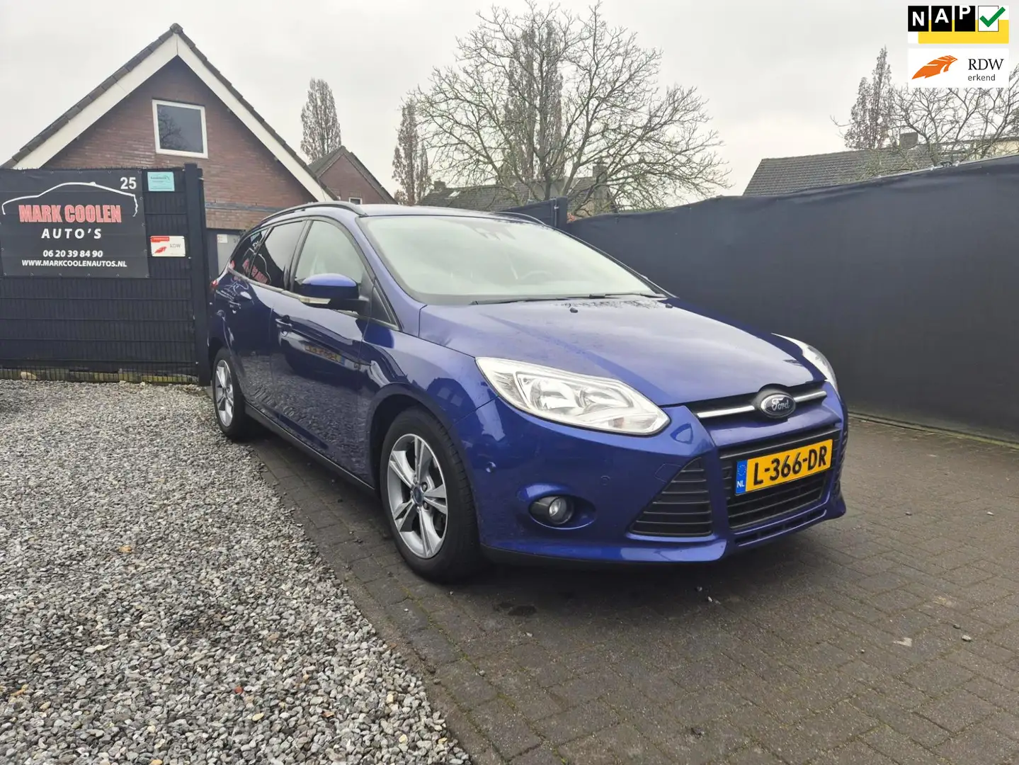 Ford Focus Wagon 1.0 EcoBoost Edition Plus Navi Clima Cruise Blauw - 1