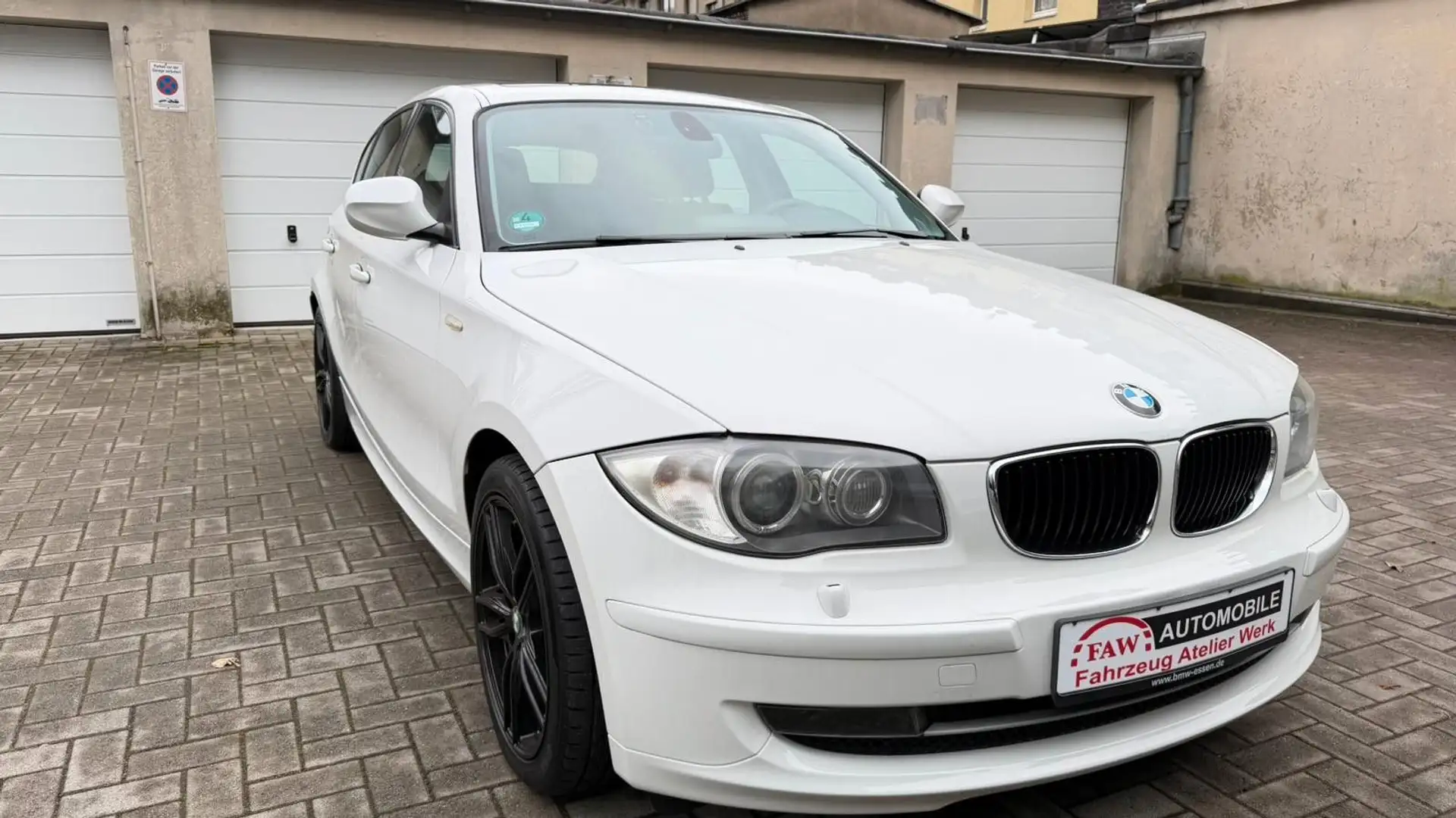 BMW 120 1 Limousine 120i/ M-Technik /8x.Alufelgen 17 Weiß - 2