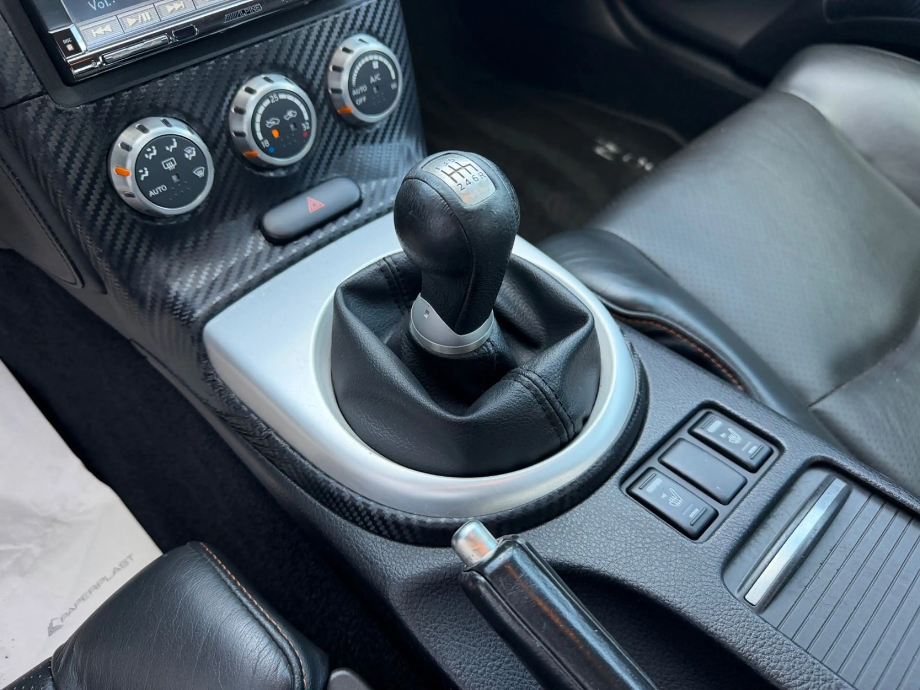 Nissan 350Z Coupe Premium Pack Leder Xenon 78000km TOP! — photo 13