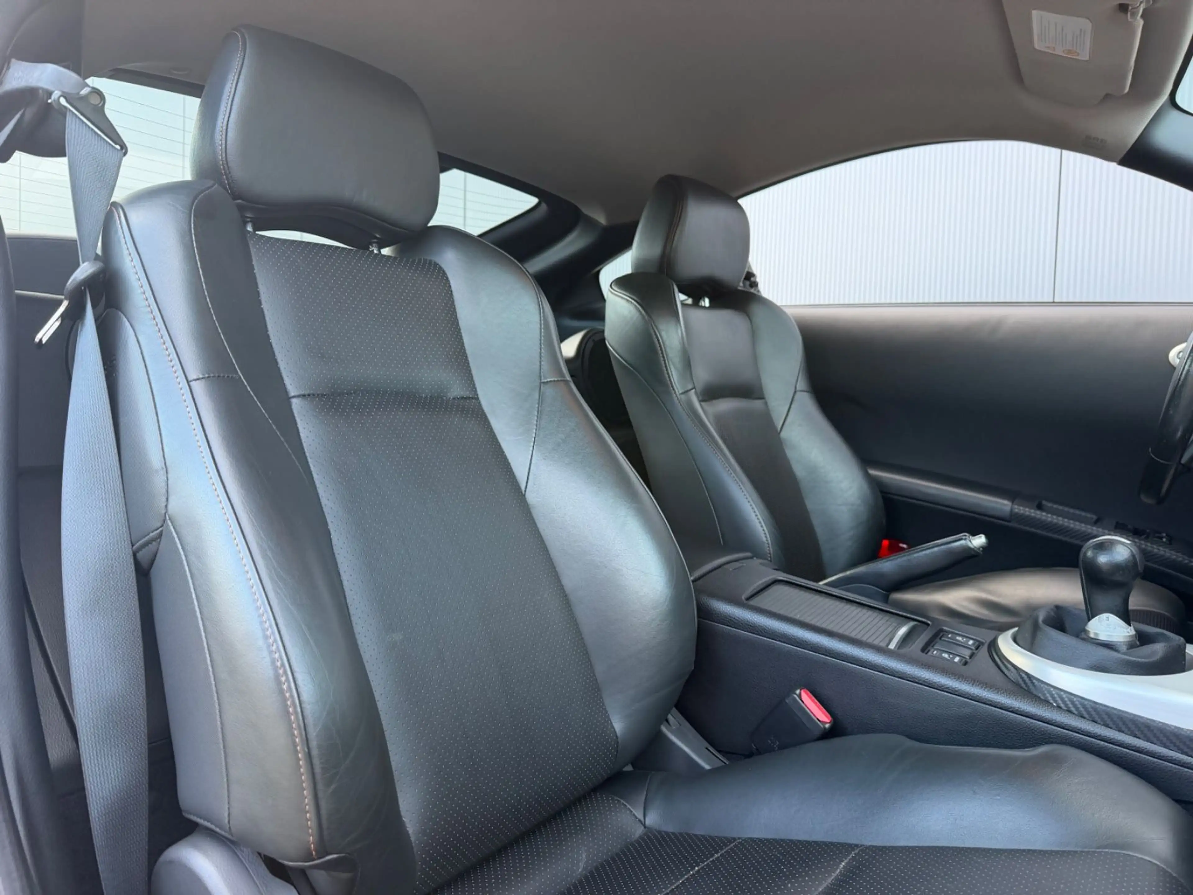 Nissan 350Z Coupe Premium Pack Leder Xenon 78000km TOP! — photo 11