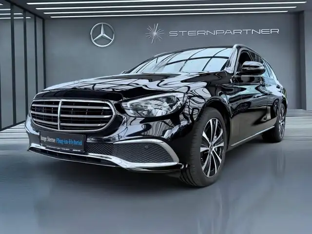 Mercedes-Benz E 300 de T Exclusive, Pano Dach, AHK, Totwinkel