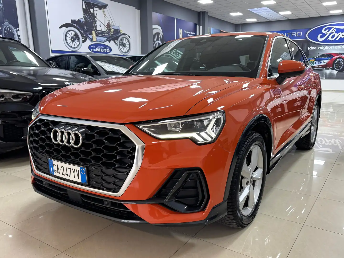 Audi Q3 Sportback 35 1.5 tfsi mhev s-tronic Arancione - 1