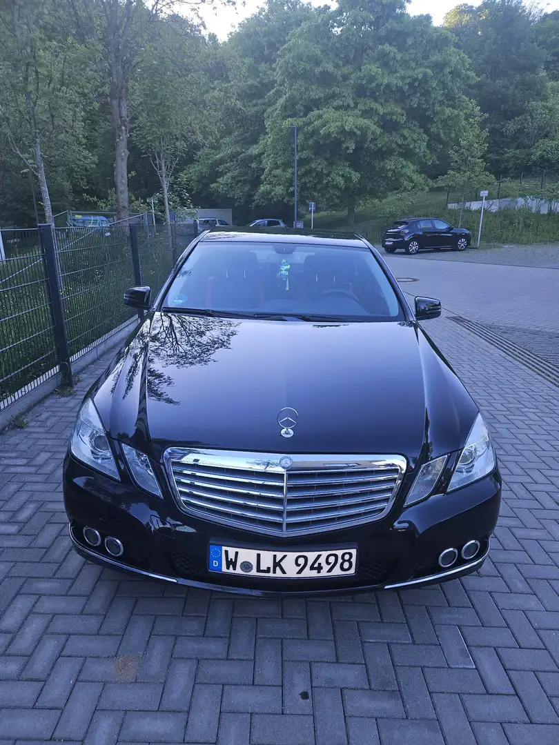 Mercedes-Benz 220 - 1