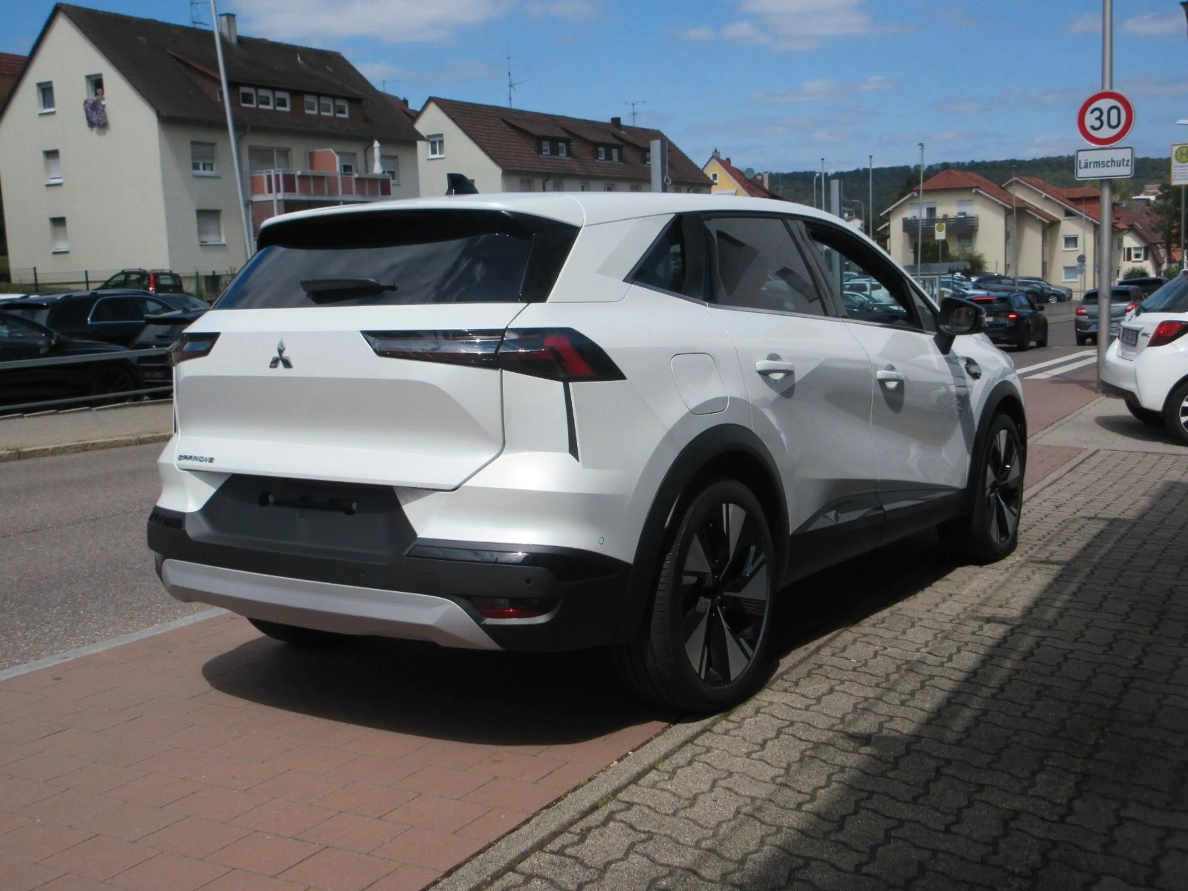 Mitsubishi Grandis 1.3 Turbo Mildhybrid Intro Edition — photo 4