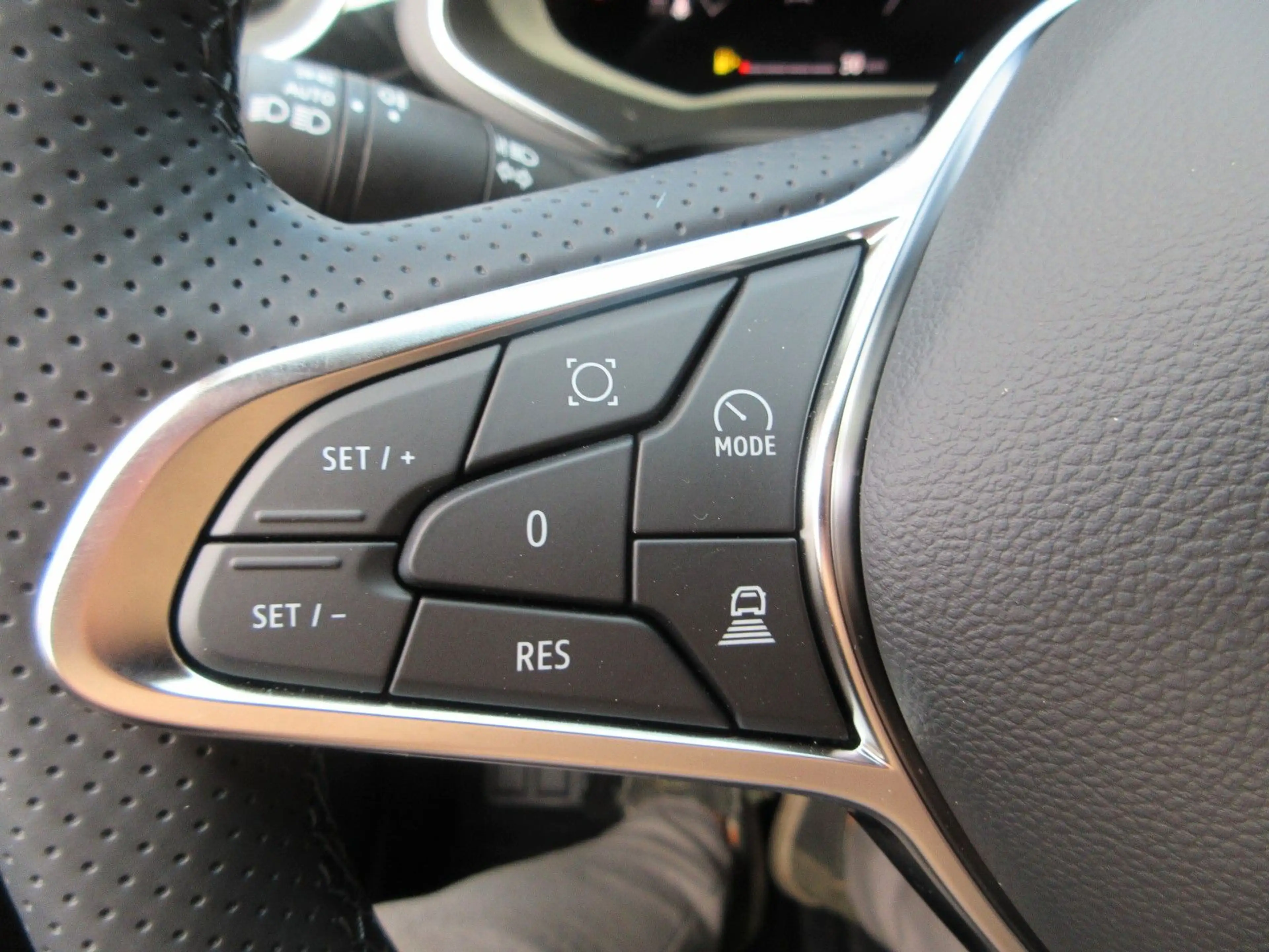 Mitsubishi Grandis 1.3 Turbo Mildhybrid Intro Edition — photo 14