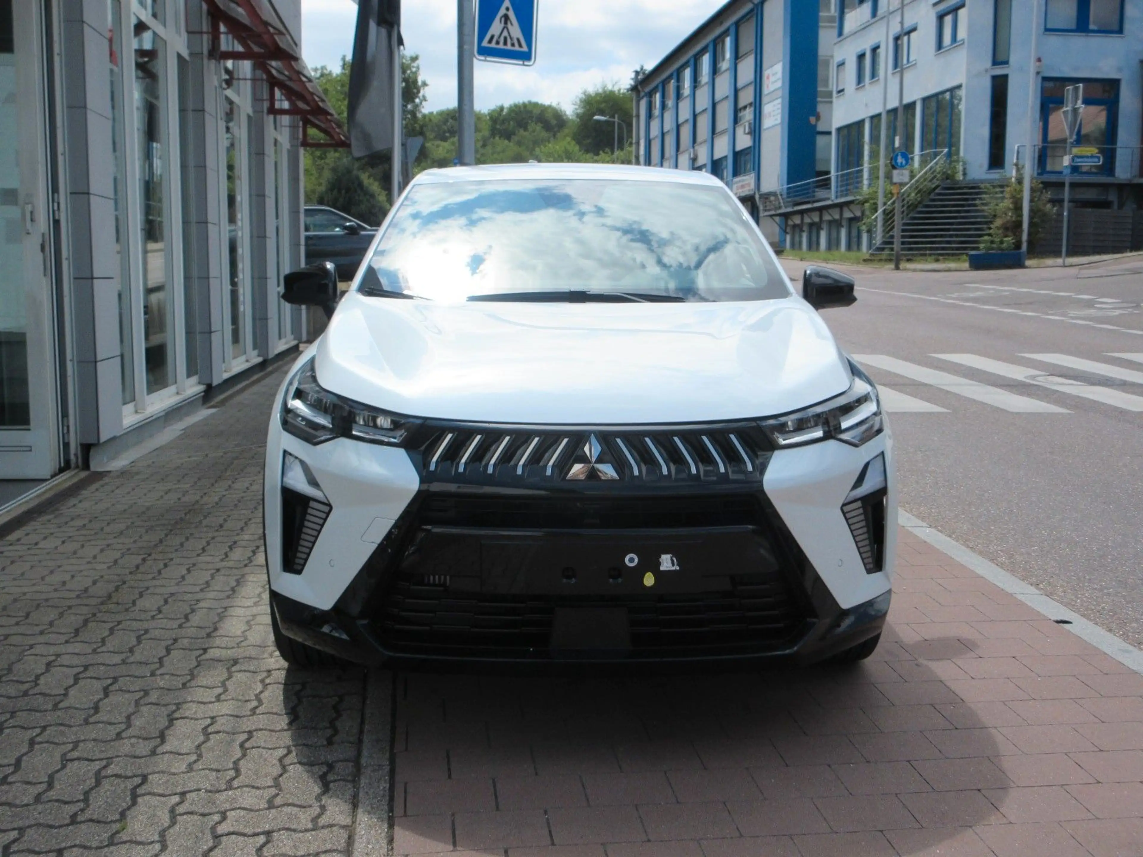 Mitsubishi Grandis 1.3 Turbo Mildhybrid Intro Edition — photo 2