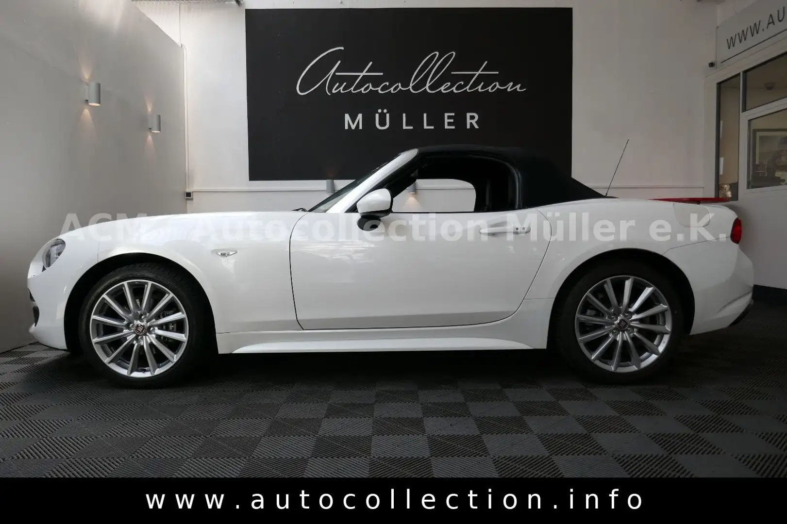 Fiat 124 Spider Lusso*1.Hand*Navi*Leder*Bose*Kamera* Blanc - 2