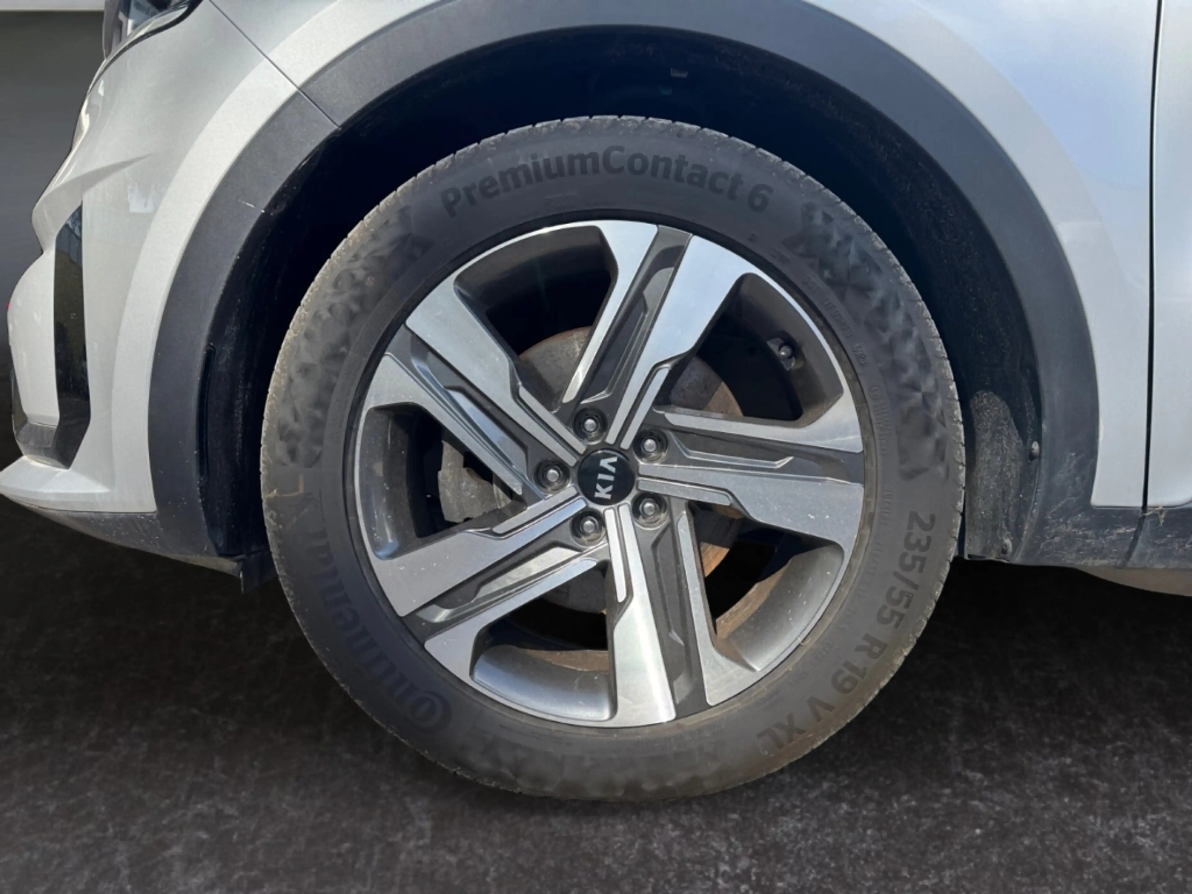 Kia Sorento Platinum 1.6T PHEV AWD Panorama Bose Temp PDCv+h A — photo 14