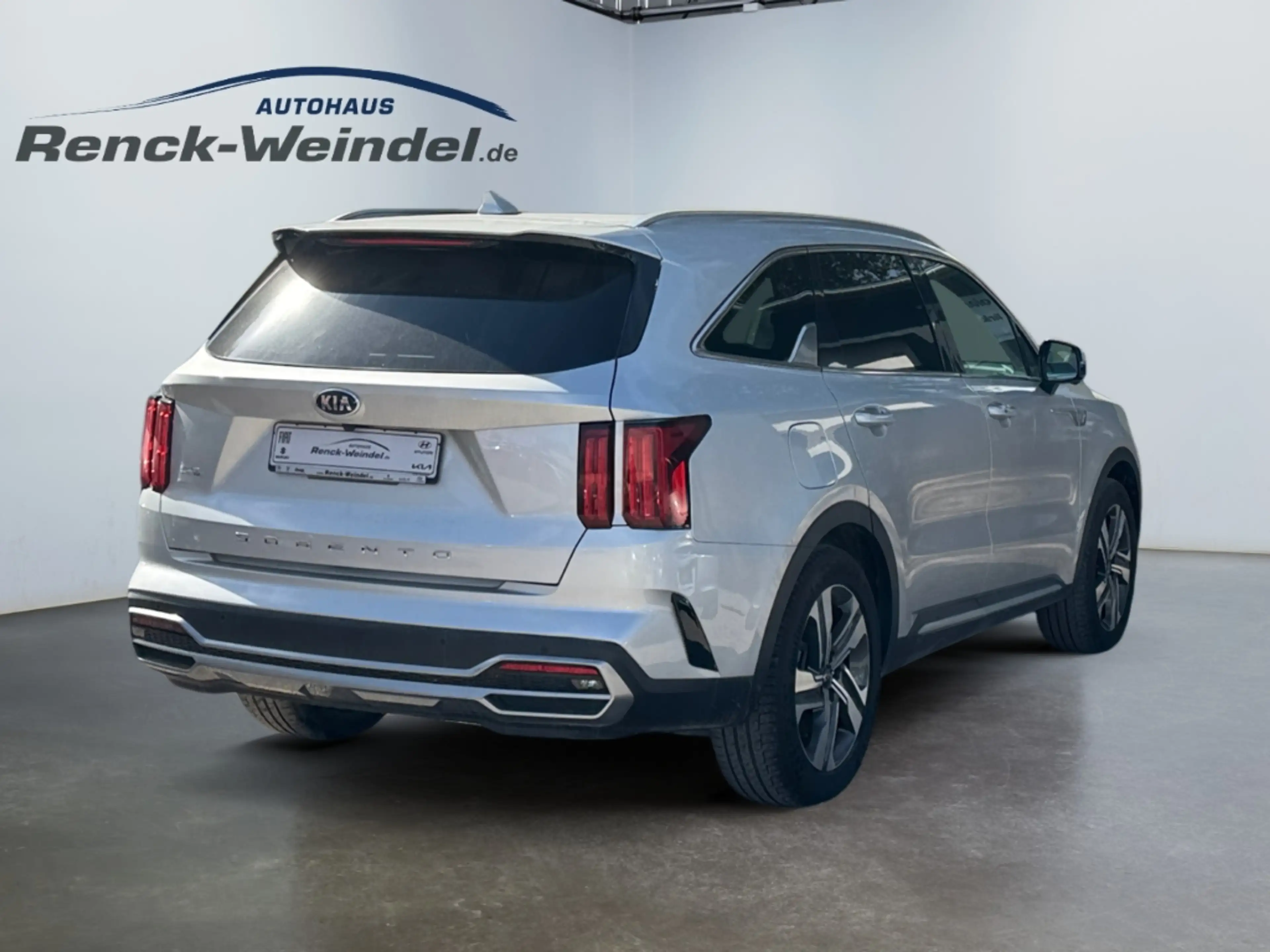Kia Sorento Platinum 1.6T PHEV AWD Panorama Bose Temp PDCv+h A — photo 5