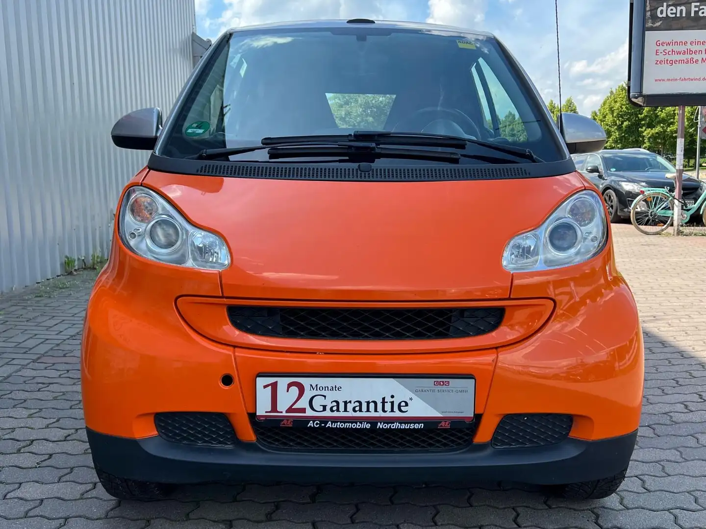 smart forTwo fortwo cabrio Basis 62 kW Orange - 2