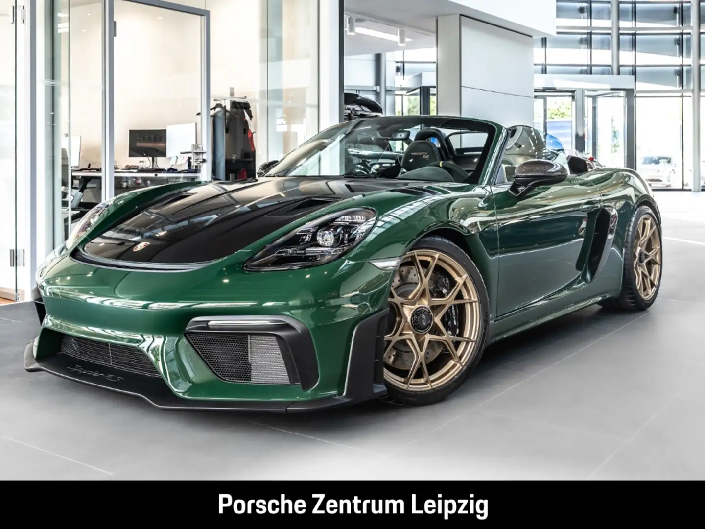 Porsche 718 Spyder RS Weissach FnW Britishracinggreen Lift Grün - 1
