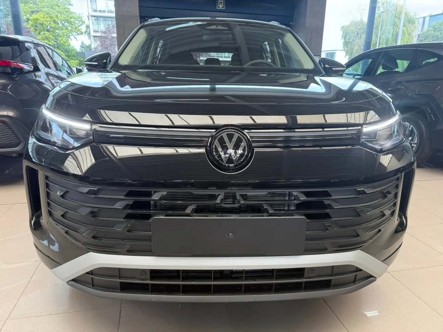 Volkswagen Tayron 1.5 eTSI mHEV ACT Life 7pl. - NIEUW !!! Zwart - 2