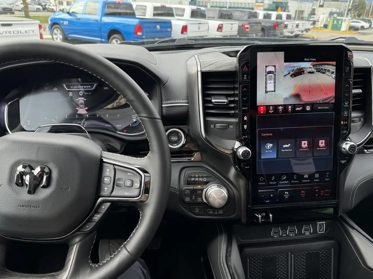 RAM 1500 снимка RAM 1500