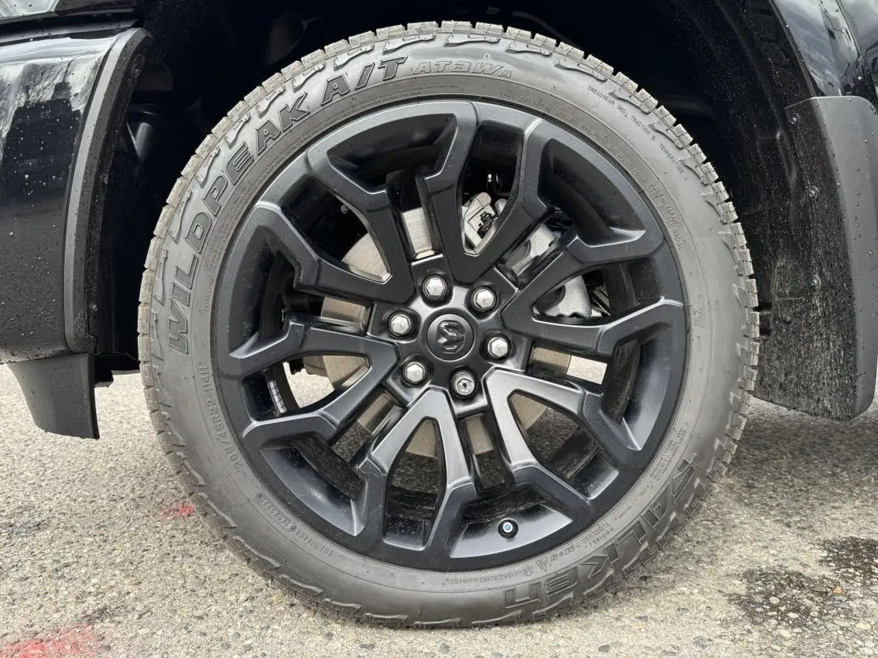 RAM 1500 снимка RAM 1500
