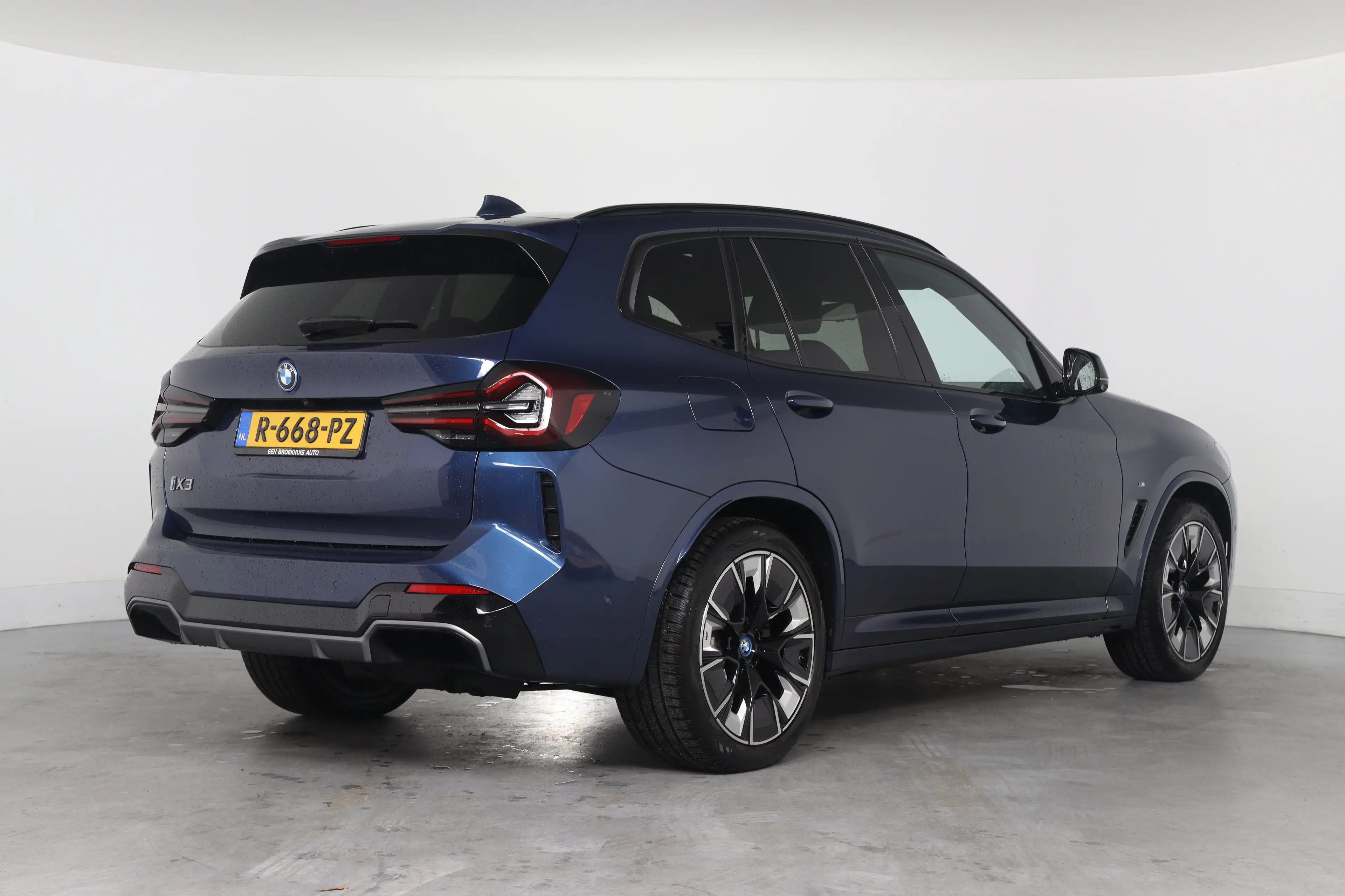 BMW iX3 High Executive 80 kWh | M-Sport | Open Dak | Harma — photo 13