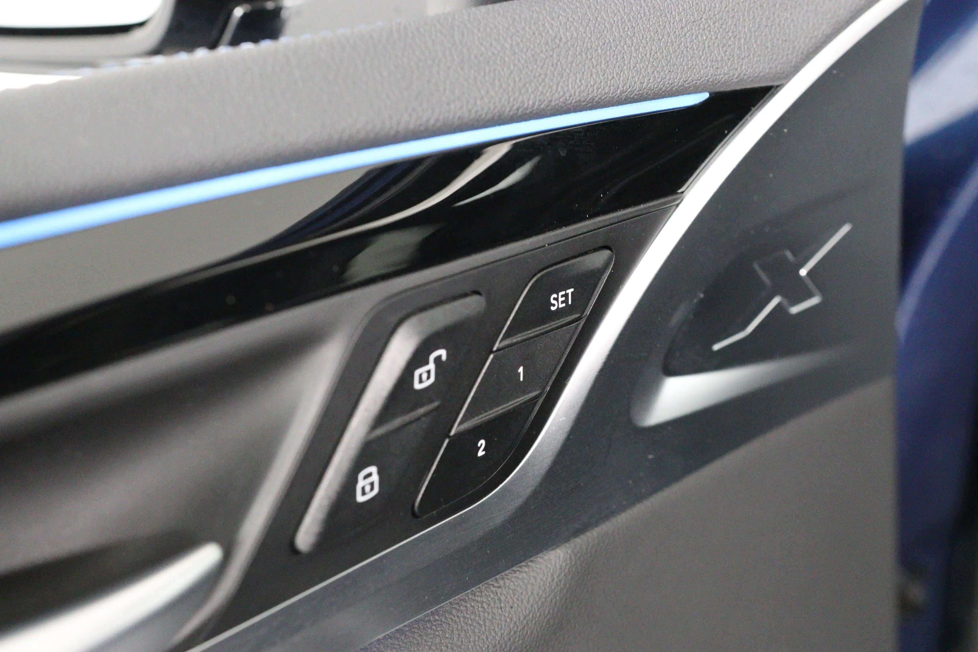 BMW iX3 High Executive 80 kWh | M-Sport | Open Dak | Harma — photo 7