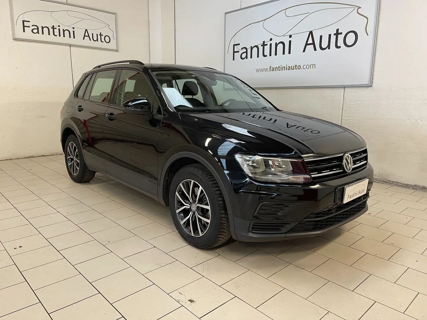 Volkswagen Tiguan Urban 1.6 TDI 115cv-Ok Neopatentati-LEGGI SOTTO Noir - 1