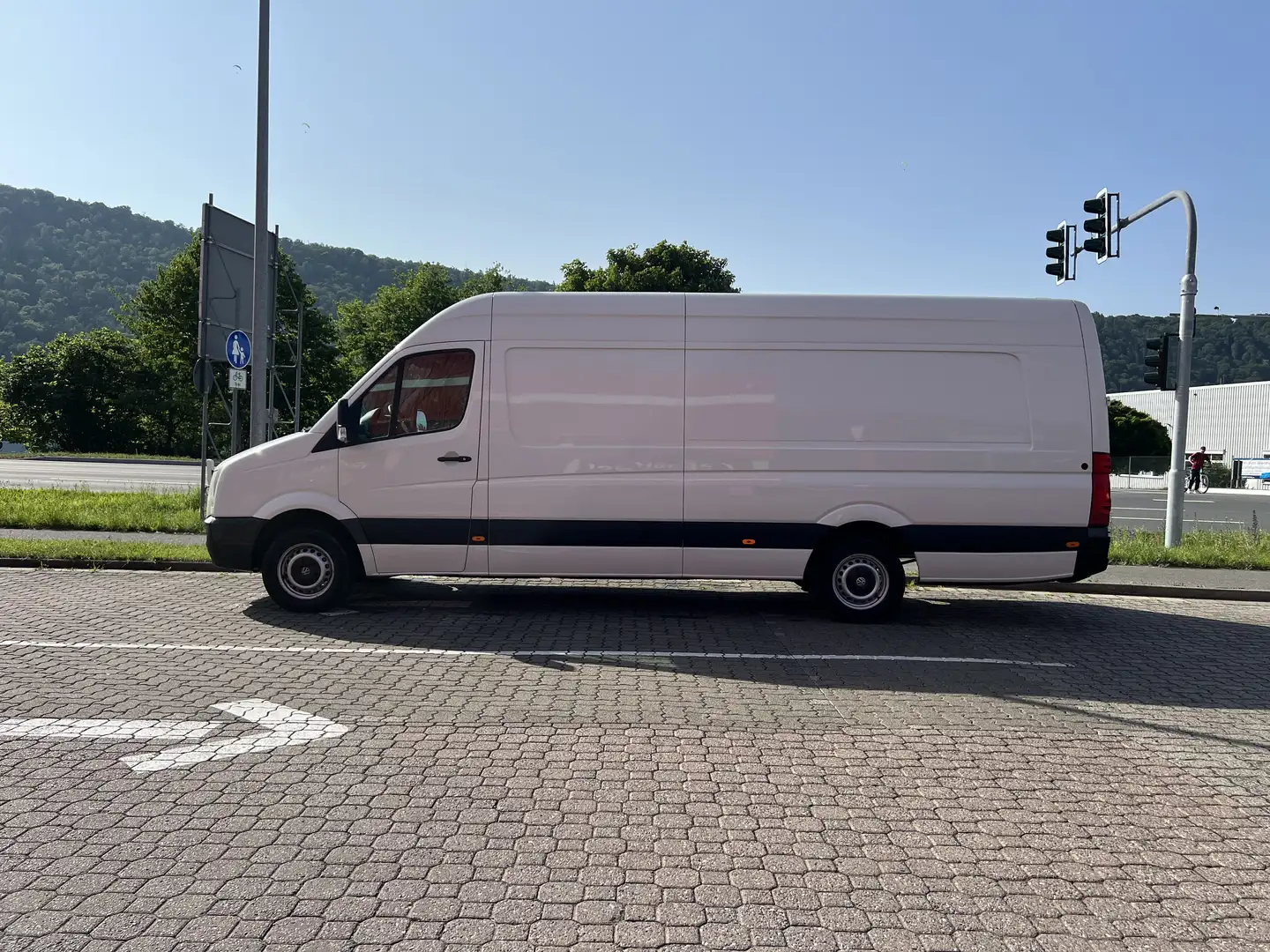 Volkswagen Crafter Volkswagen Crafter 2.5 TDI L4H3 - 2