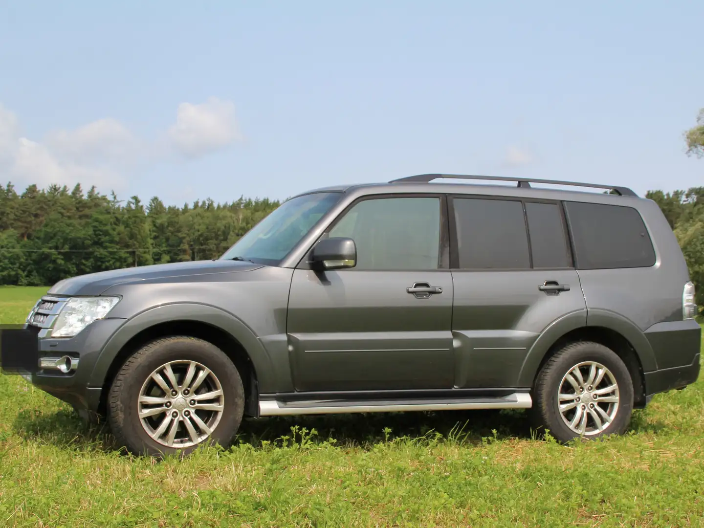 Mitsubishi Pajero Pajero 3.2 DI-D Automatik Edition 100 Grau - 2