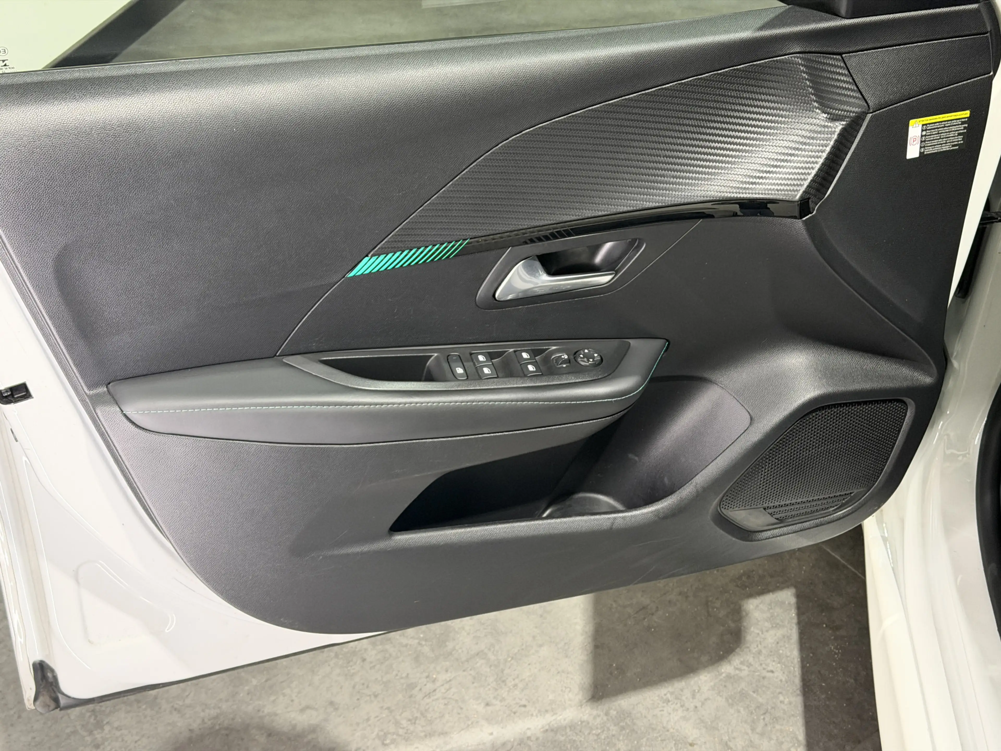 Peugeot e-208 EV Allure Pack 50 kWh | Voorstoelen verwarmd | Nav — photo 14