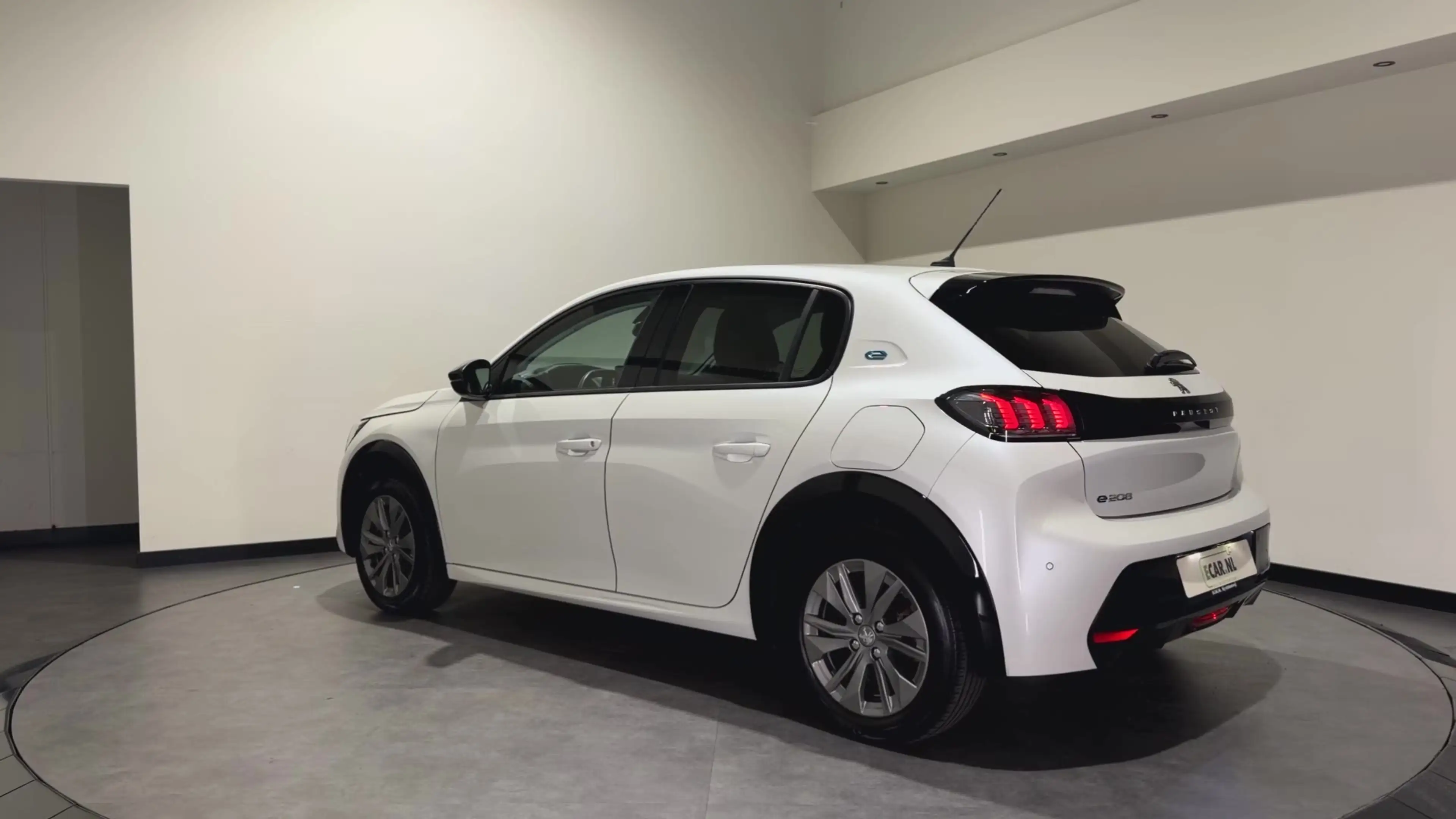 Peugeot e-208 EV Allure Pack 50 kWh | Voorstoelen verwarmd | Nav — photo 5
