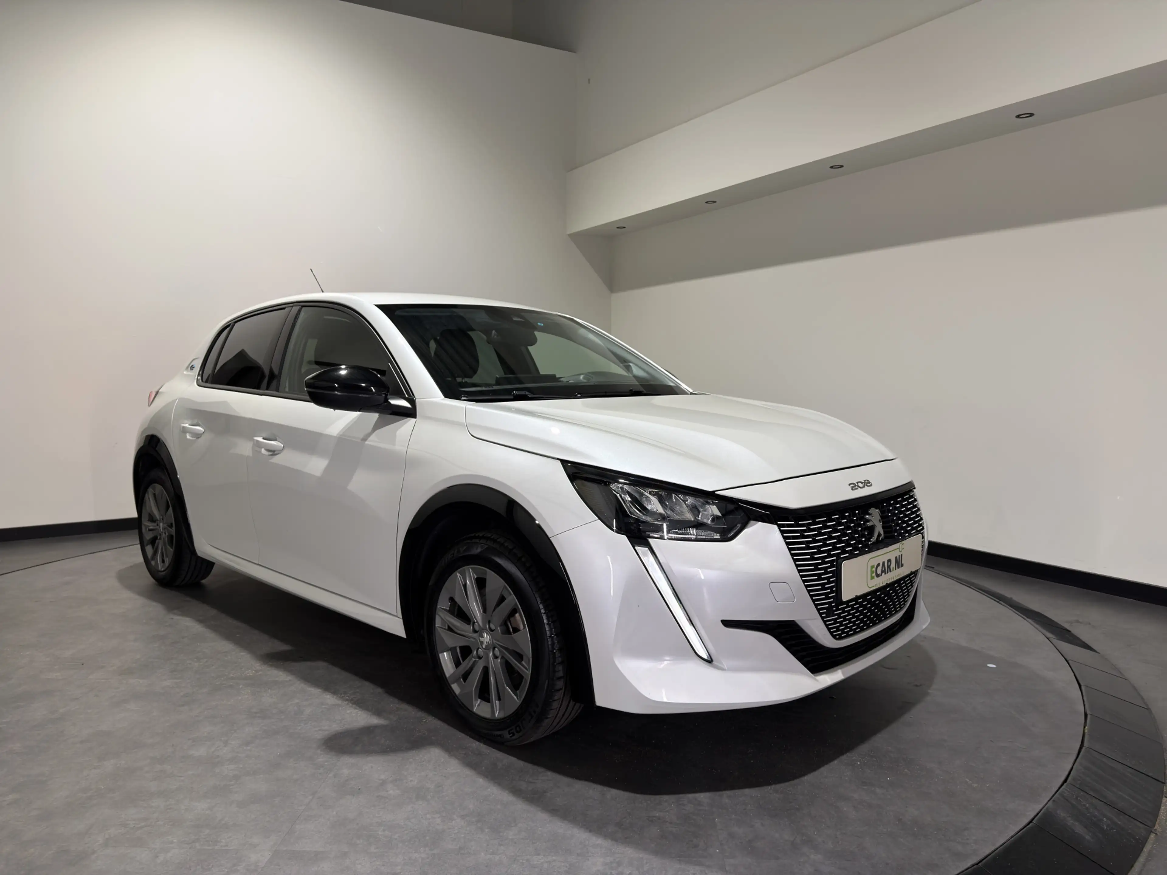 Peugeot e-208 EV Allure Pack 50 kWh | Voorstoelen verwarmd | Nav