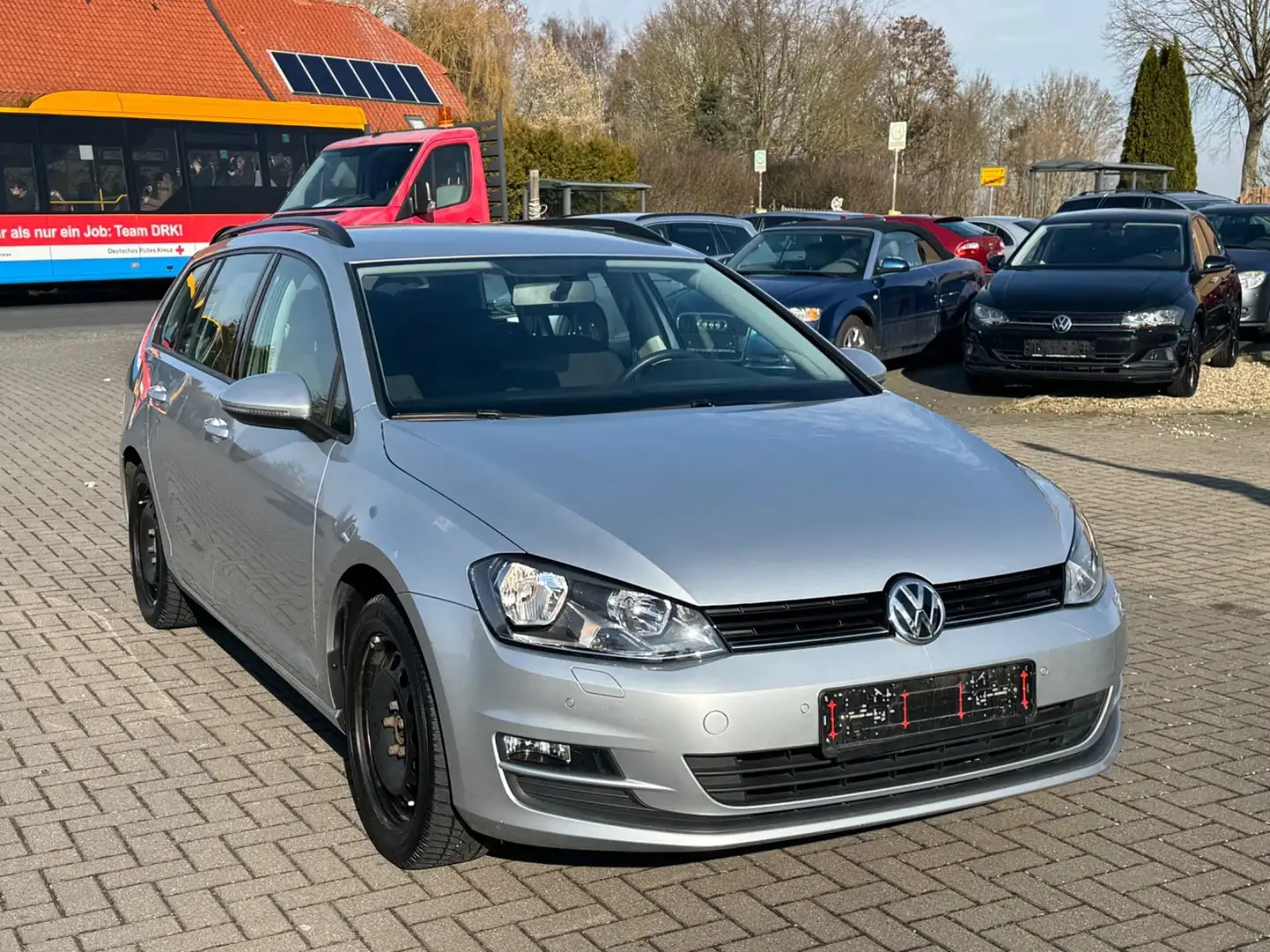 Volkswagen Golf VII Variant Trendline BMT 2.Hand AHK,8fach Silber - 1