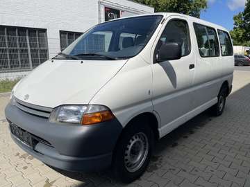 HiAce D