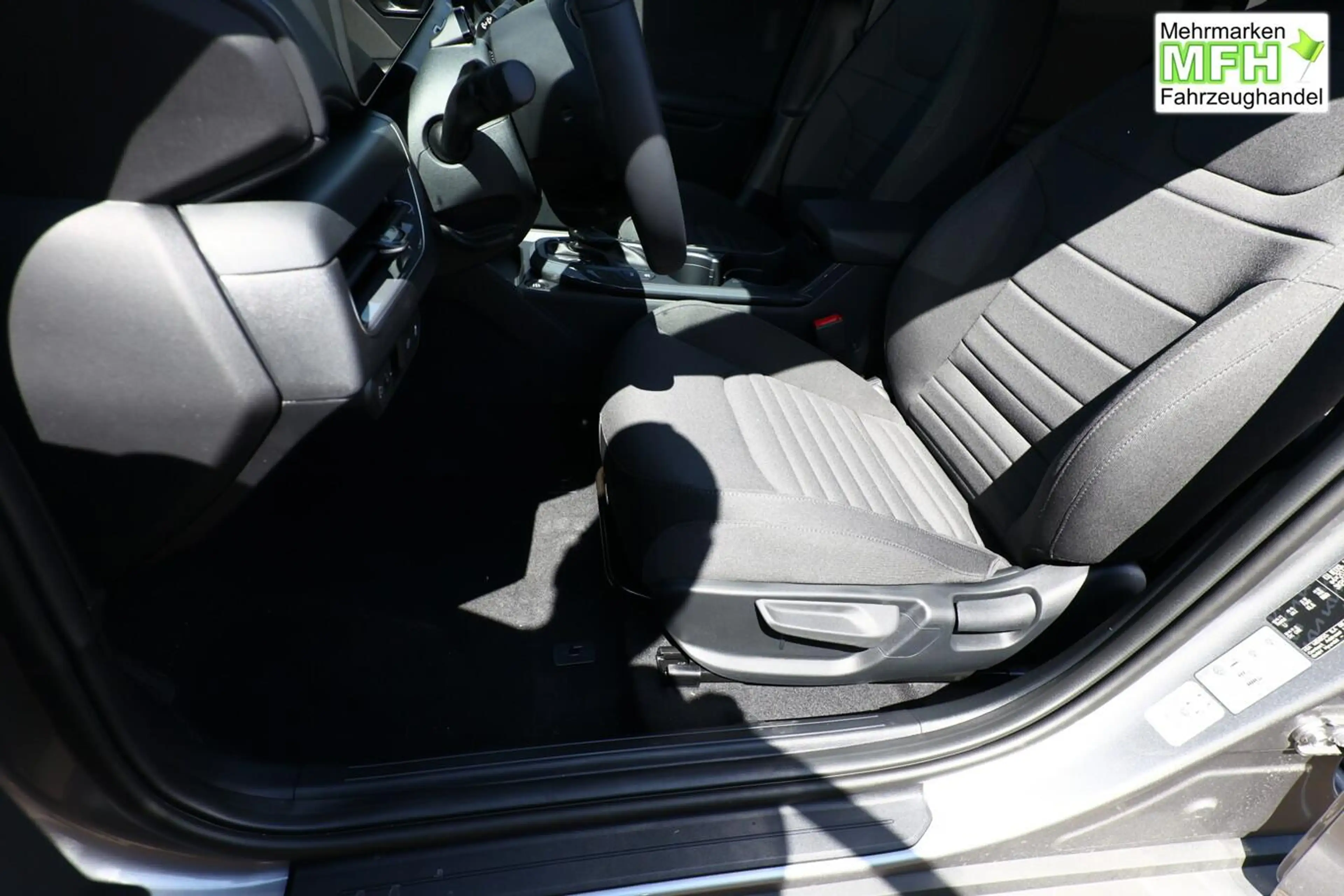 Kia K4 Sportswagon Vision SW ACC LED Nav SHZ PrivG Tot... — photo 12