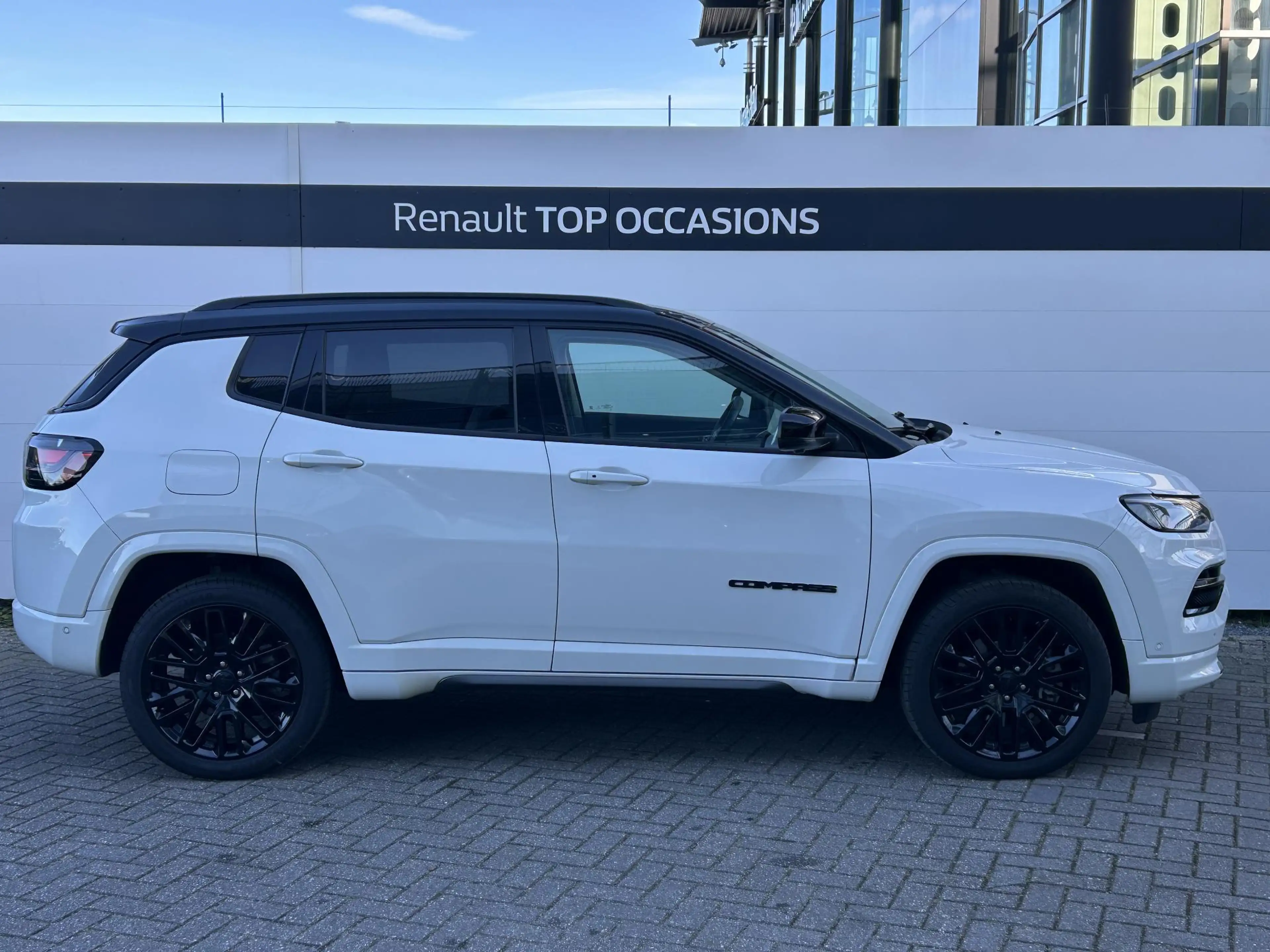 Jeep Compass 4xe 240 Plug-in Hybrid Electric S (Hoge Instap) | — photo 16