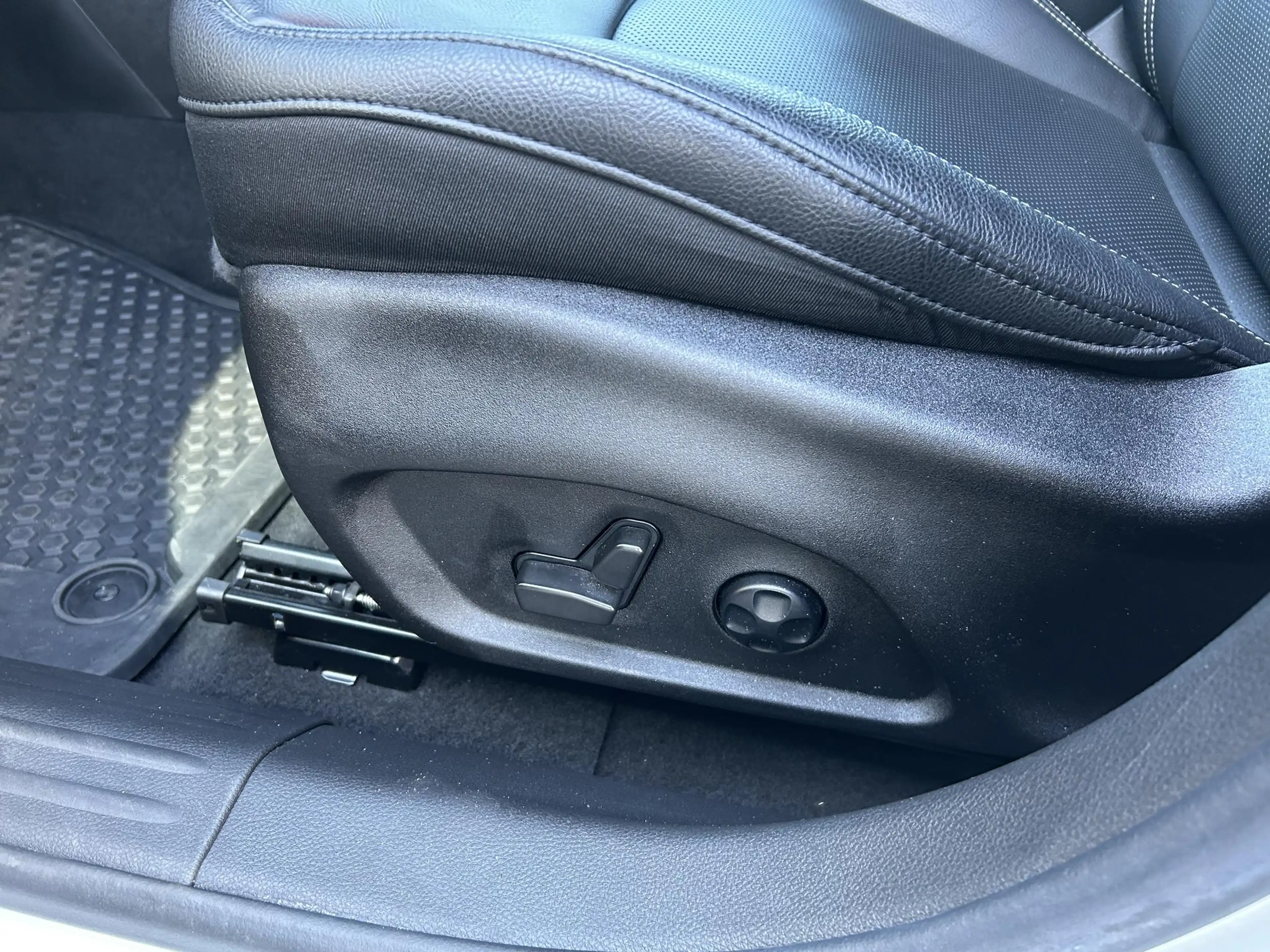 Jeep Compass 4xe 240 Plug-in Hybrid Electric S (Hoge Instap) | — photo 28