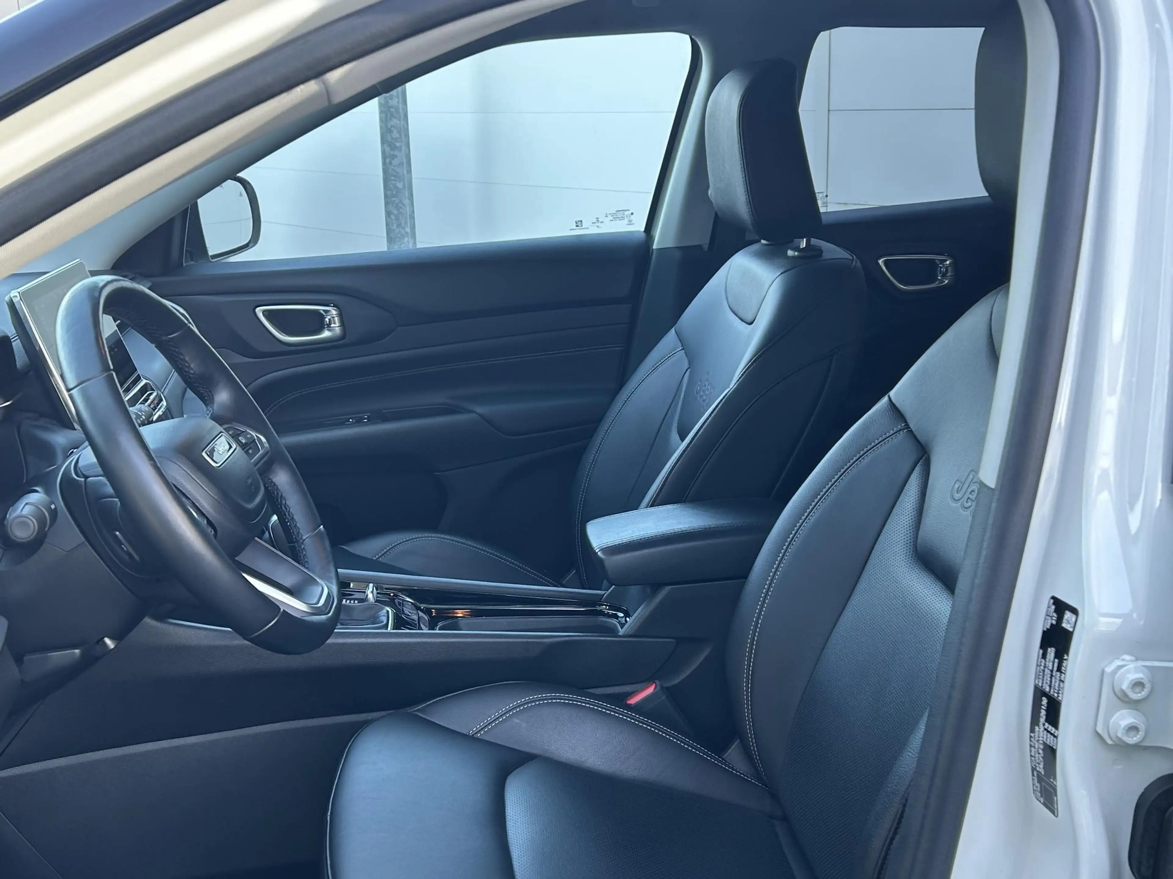 Jeep Compass 4xe 240 Plug-in Hybrid Electric S (Hoge Instap) | — photo 7