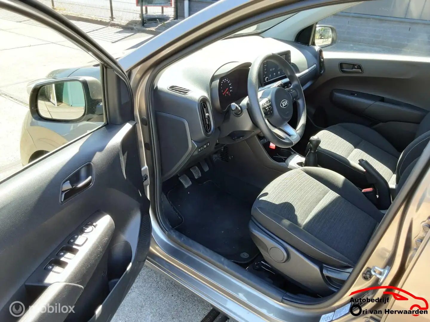 Kia Picanto 1.0 MPi DynamicLine Grijs - 2
